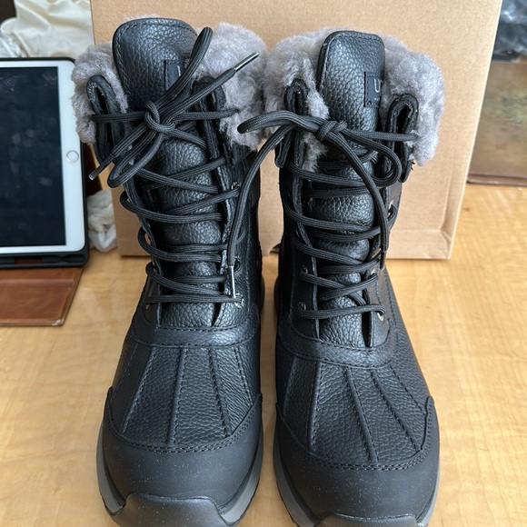 Ugg Women’s Adidonrack lll Snow Boot. - Picture 2 of 7